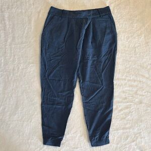 Zara Women's Faded Blue Capris